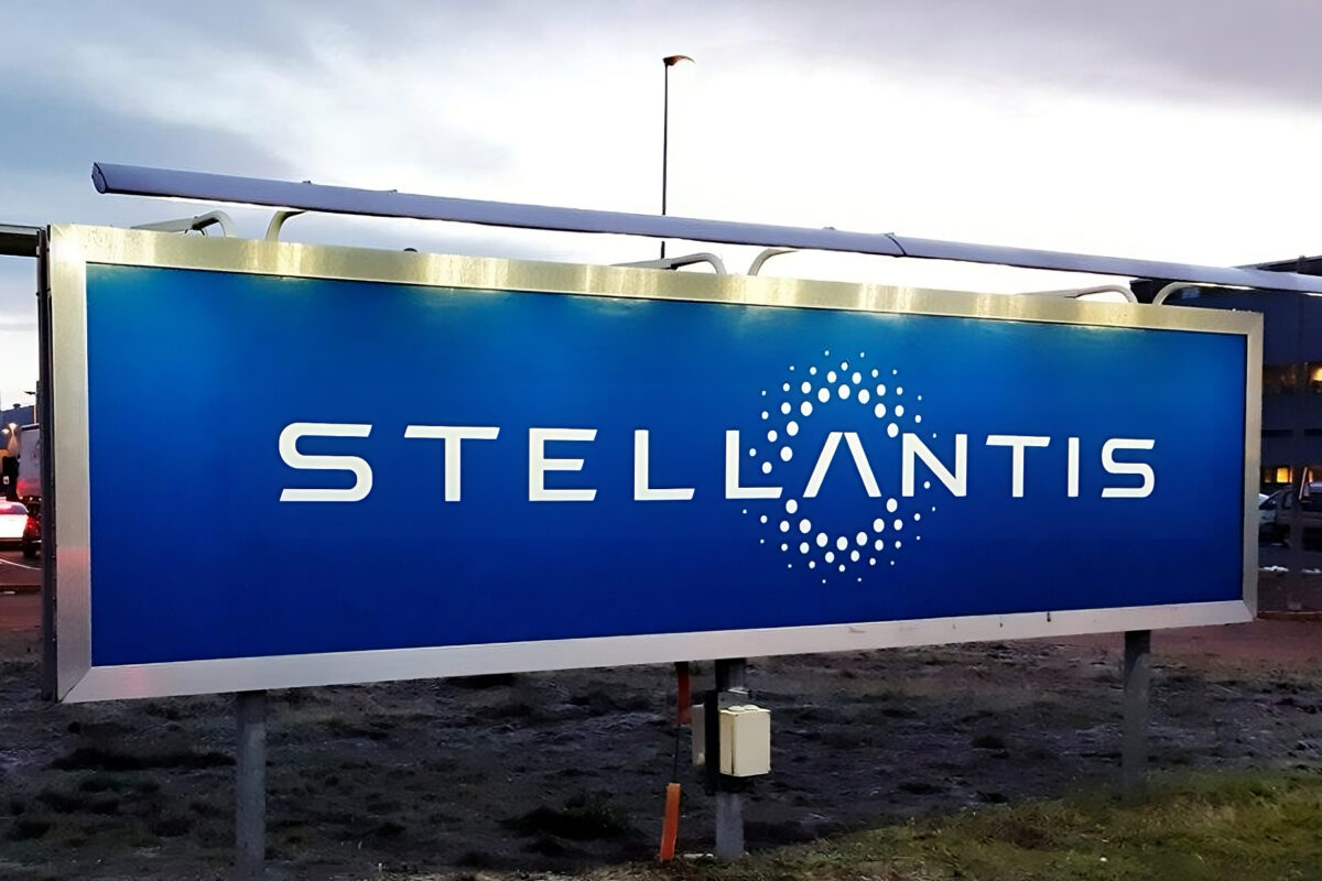 Stellantis sign logo